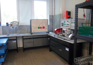 Prcownia pojazdów elektrycznych i hybrydowych