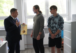 Wręczenie dyplomu za 2 miejsce