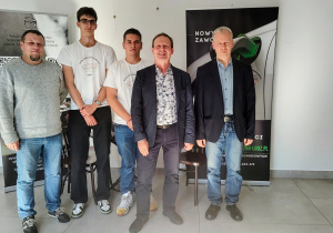 Uczniowie i nauczyciele ZSS na konferencji naukowej