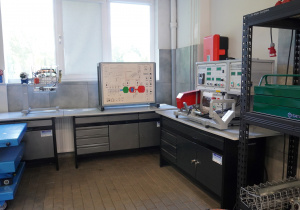Prcownia pojazdów elektrycznych i hybrydowych